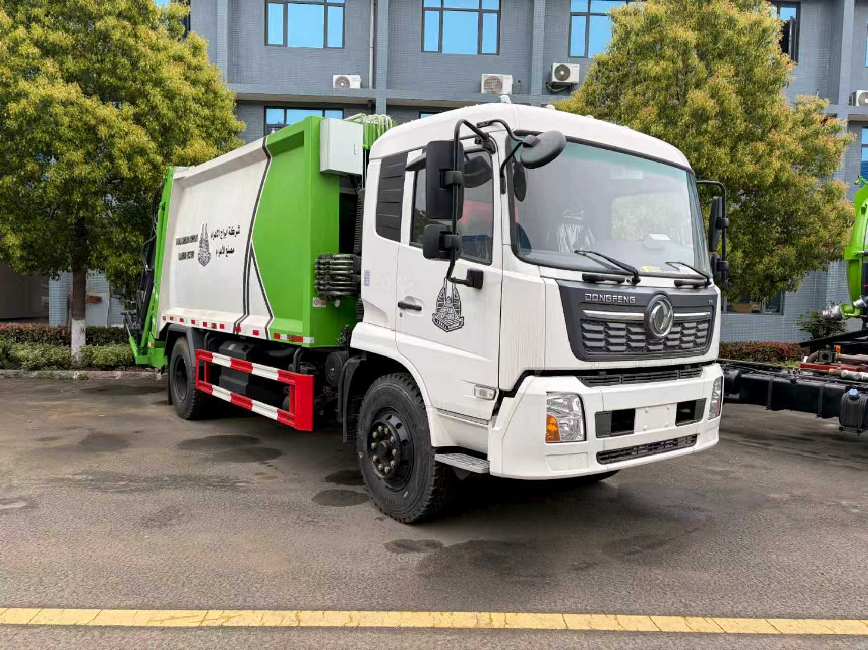 Dongfeng Compactor Garbage Truck