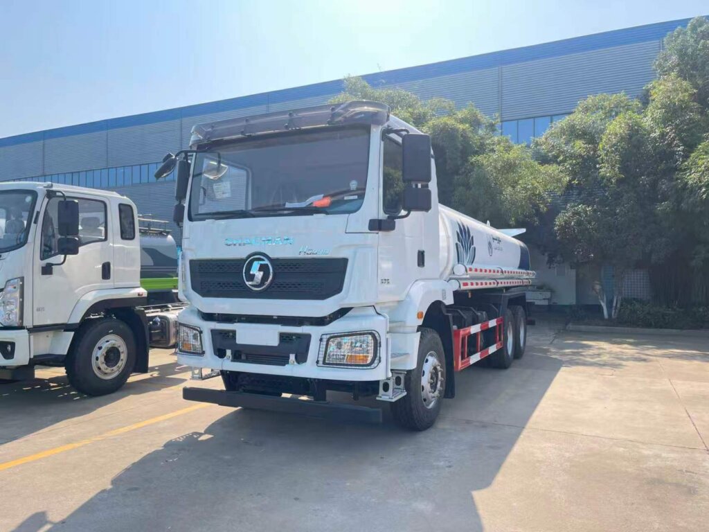 SHACMAN 25 m³ Water Sprinkler Truck