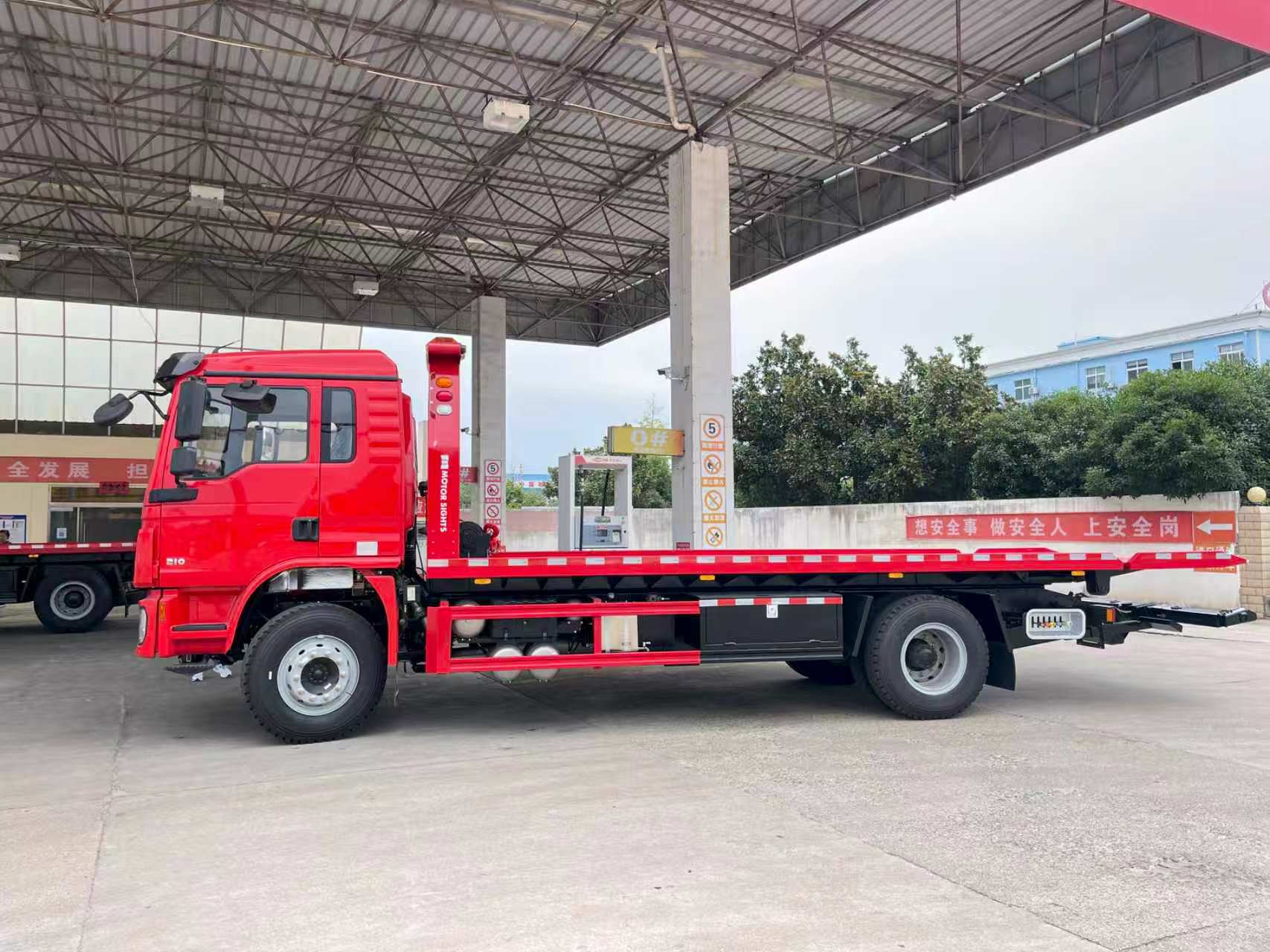 SHACMAN 8 Ton Flatbed Recovery Truck - Image 2